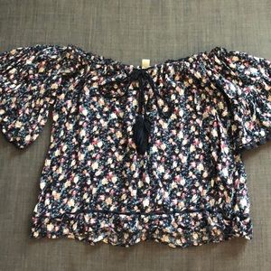 GENTLY USED floral off the shoulder AEO XS